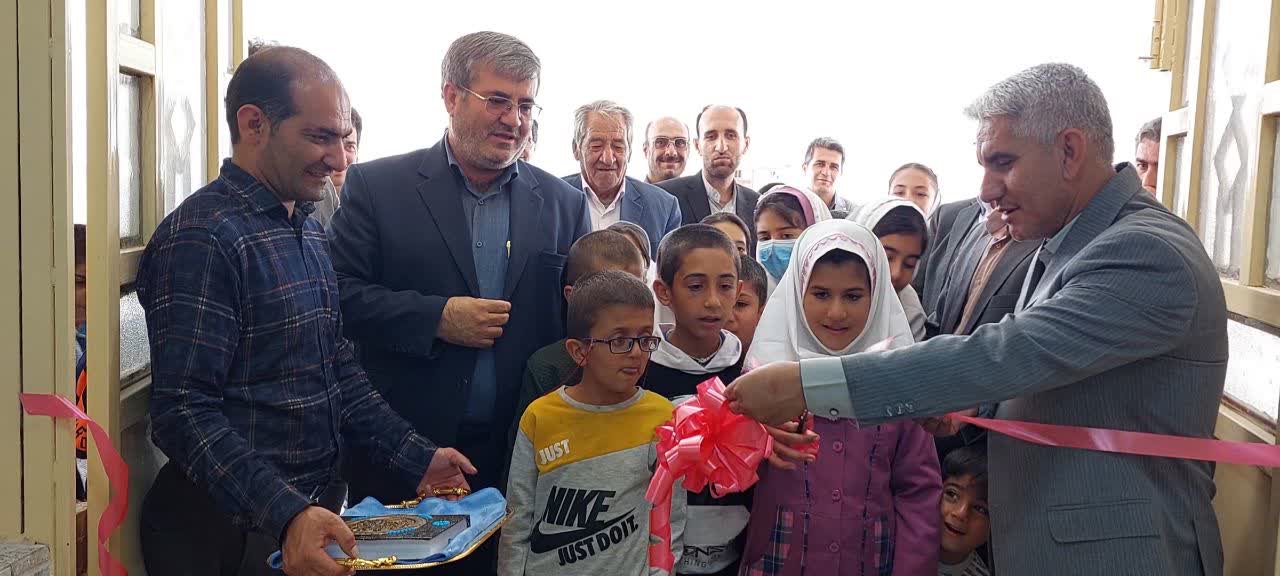 افتتاح مدرسه ۶ کلاسه امید ایران در روستای تنگسدون دنا با دستان دانش آموزان