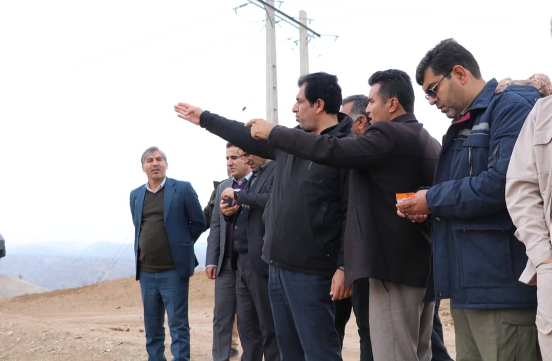 بازدید رئیس سازمان مدیریت و برنامه‌ریزی استان به همراه تعدادی از مدیران کل دستگاه‌های اجرایی از طرح‌های عمرانی و اقتصادی بخش دیشموک
