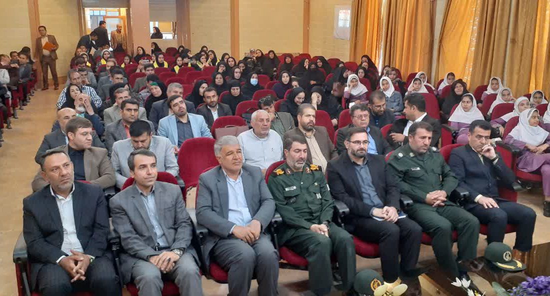 برگزاری جشن روز معلم با حضور خانواده‌های شهید فرهنگی
